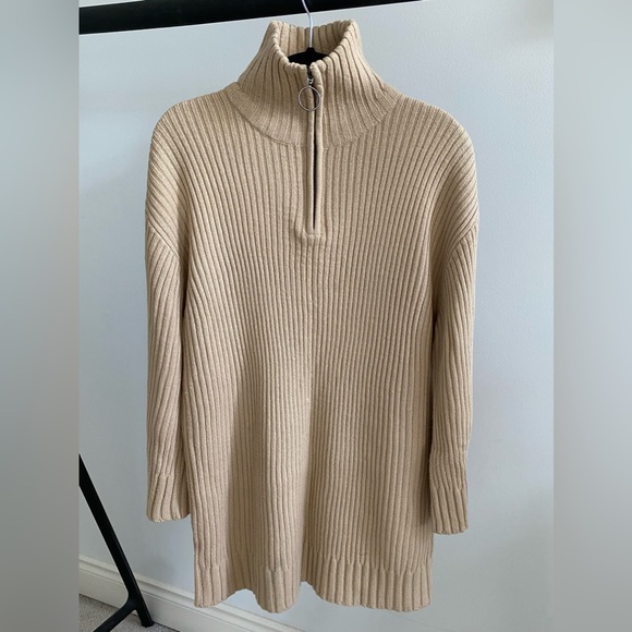 Long Sweater with Bell Sleeves and Zipper Detail - Picture 1 of 4